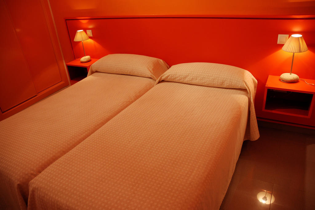 Hostal El Cardenillo Madrigal de la Vera Cameră foto