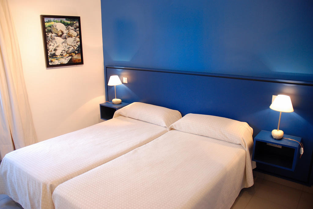 Hostal El Cardenillo Madrigal de la Vera Cameră foto